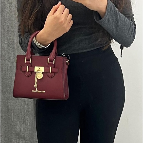 MICHAEL KORS HAMILTON MINI CROSSBODY KEY LOCK BAG CHERRY - Picture 7 of 7